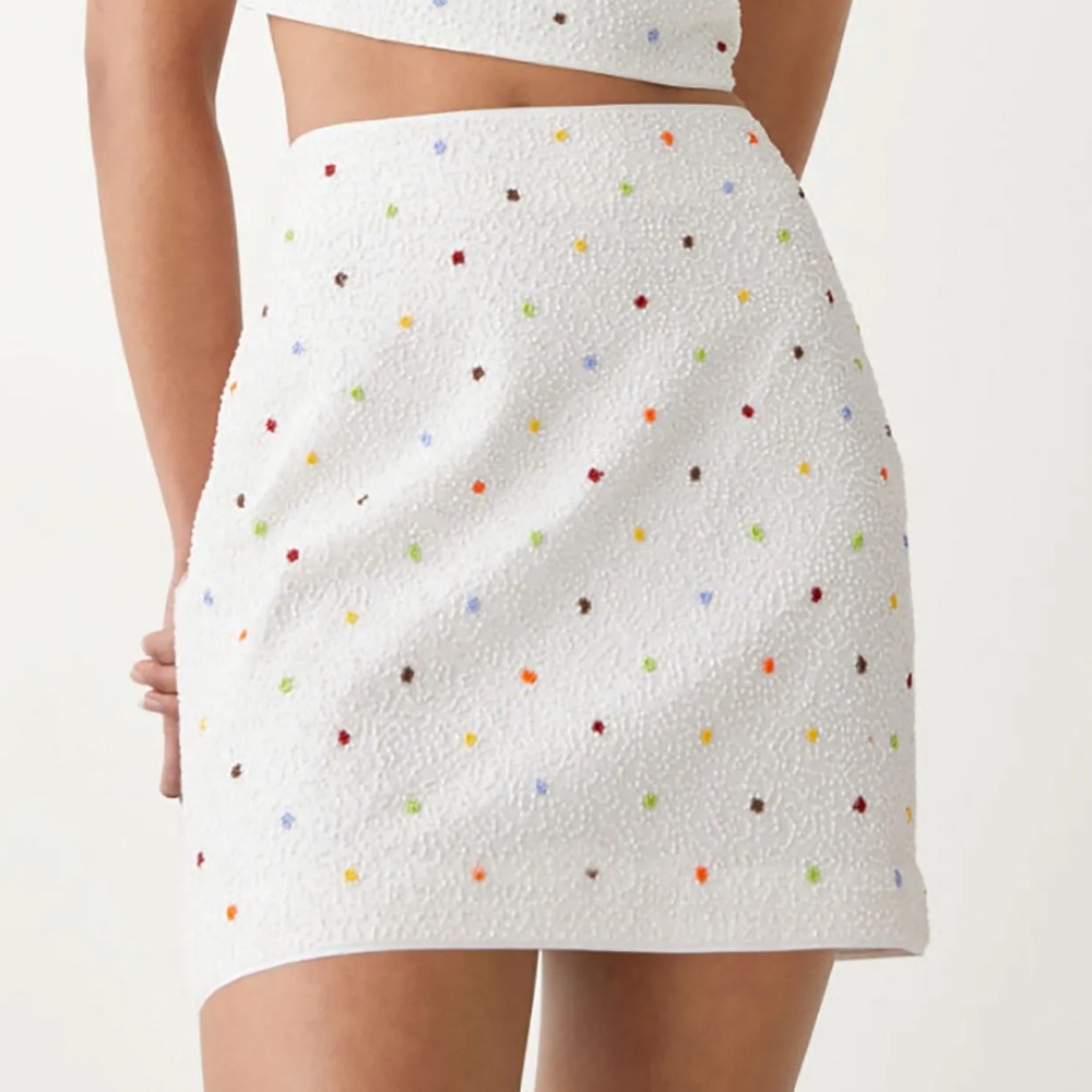 Mini skirt Paris Atelier. Lined Size Euro 38.